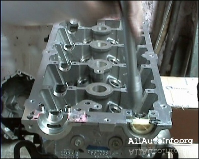 Ремонт двигателя Chrysler 2,4L DOHC Ремонт двигателя Chrysler 2,4L DOHC