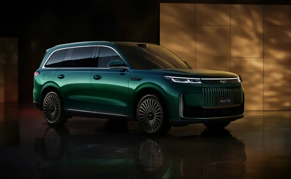 Chery Fulwin T11 2025: флагманский шестиместный гибрид с запасом хода до 1400 км от 26 800 USD