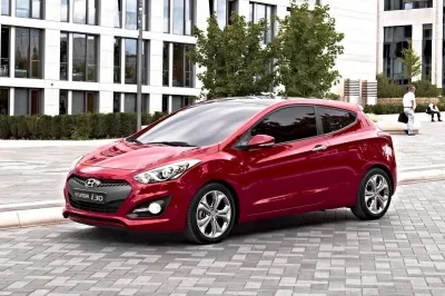 Hyundai представила новый трехдверный хэтчбек i30 2013 года