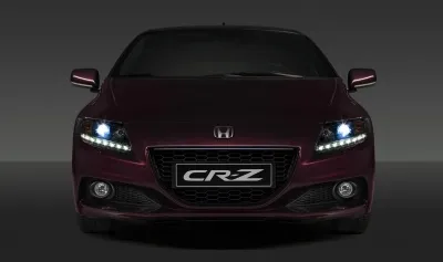 Фотографии обновленного гибрида Honda CR-Z 2013 года