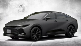 Toyota представляет специальное издание Crown и открывает флагманские дилерские центры Crown в Японии