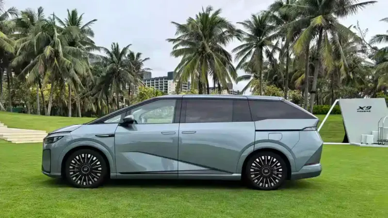 XPeng X9 EREV — семиместный MPV с запасом хода более 1 600 км