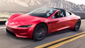 Tesla возвращает деньги за несостоявшийся электрический гиперкар Roadster