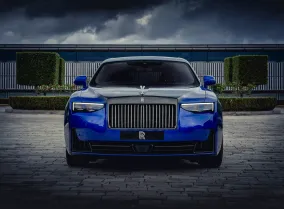 Rolls-Royce представил Ghost Gamer — уникальный автомобиль в стиле ретро-видеоигр