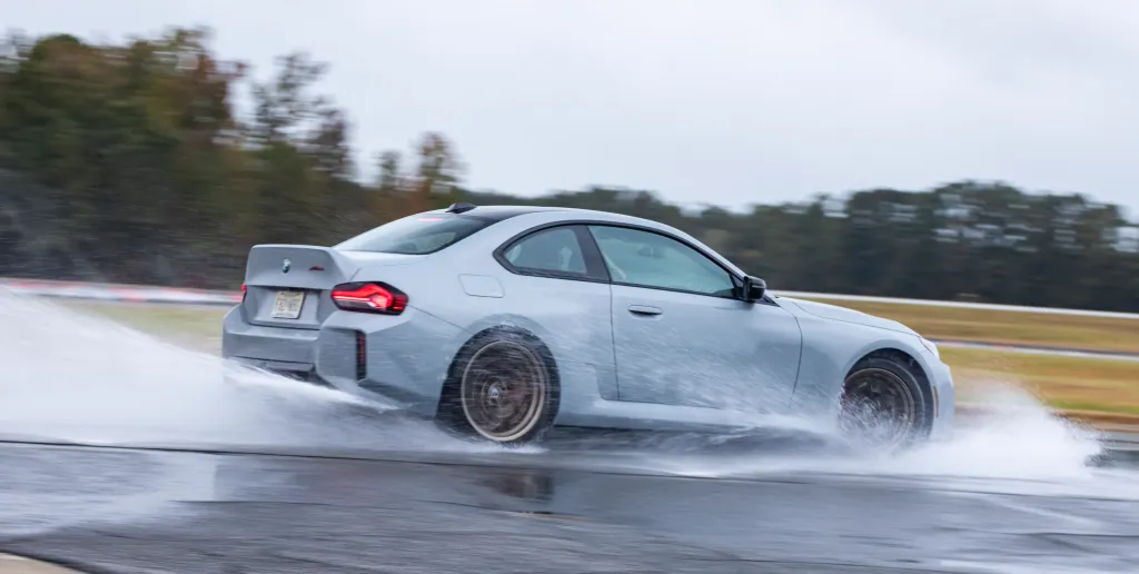 BMW M2 CS (2026): истинный заднеприводный спорткар для трека и дорог