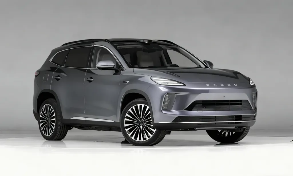 Exeed Exlantix ET5 (2026): новый кроссовер с запасом хода до 205 км на электротяге выходит на предзаказы
