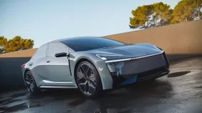Toyota Corolla следующего поколения получит новый гибрид и останется символом надёжности