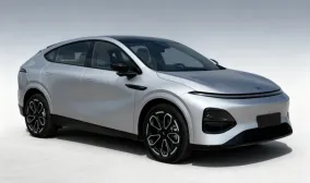 XPeng G6 (2026): гибридный кроссовер с увеличенным запасом хода — батарея 55,8 кВт·ч и электротяга до 325 км