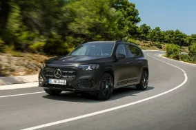 Новый Mercedes GLB: премиальный компактный электромобиль выходит на рынок без версии с ДВС
