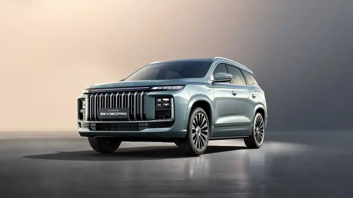 Jetour X90 Pro 2026: новый семейный кроссовер от Chery с мотором 251 л.с. и ценой от 19 000 долларов