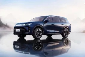 Baojun Huajing S — флагманский гибридный внедорожник от Huawei и SAIC-GM-Wuling