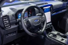 Ford Everest Tremor получил бензиновый V6: внедорожник Ranger-класса с региональными версиями