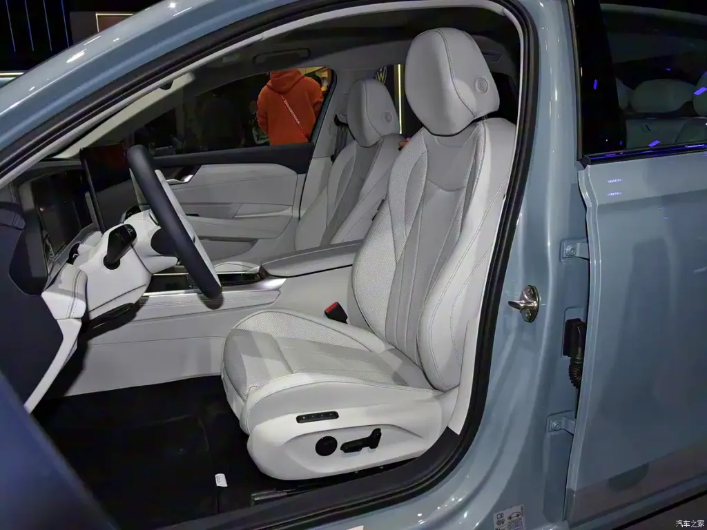 SAIC-Volkswagen Passat ePro PHEV фото 5