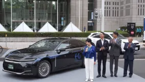 Toyota Crown на водороде получает версии для такси и полиции: новый шаг в развитии чистого транспорта