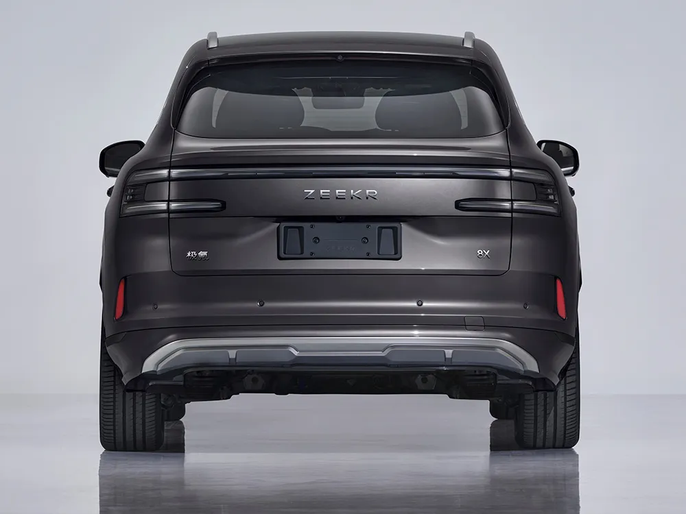 Zeekr 8X — новый гибридный флагман длиной 5,1 метра с батареей до 70 кВт·ч
