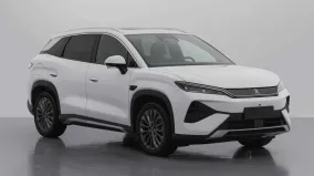 BYD Song Ultra — полностью электрический кроссовер с мощностью 362 л.с.