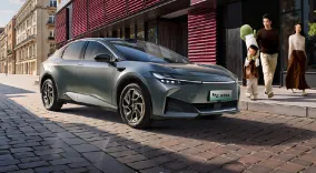 Toyota bZ3 Smart Home Edition 2026 — электрический седан FAW-Toyota с лидаром и батареей BYD Blade