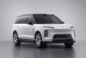 Nio ES9 — флагманский электрический внедорожник с упором на роскошь заднего ряда
