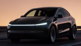 Tesla Robotaxi вводит штрафы за загрязнение салона