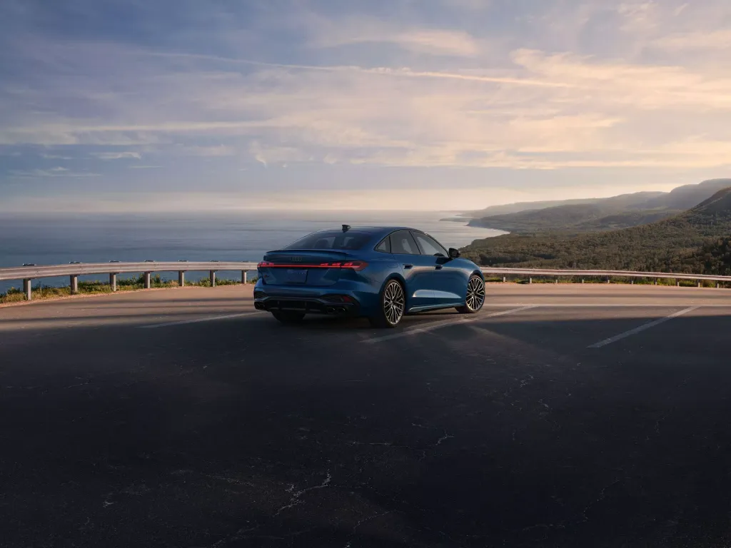 Audi A5 2026: обновления интерфейса, «живой» руль и новые опции