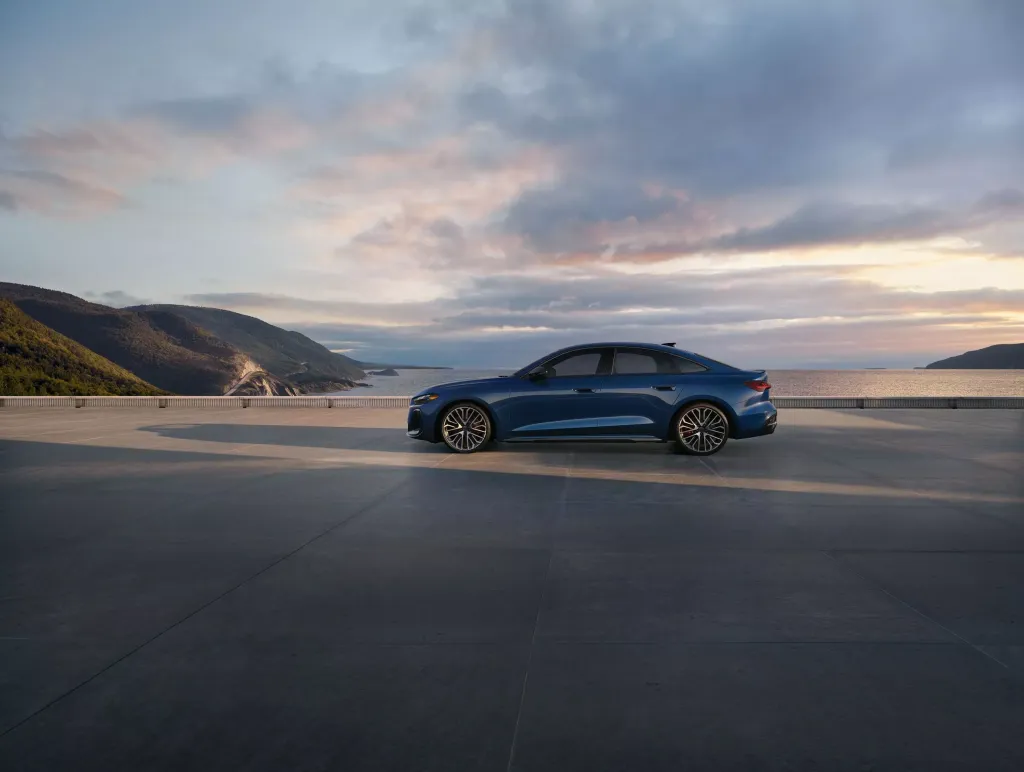 Audi A5 2026: обновления интерфейса, «живой» руль и новые опции