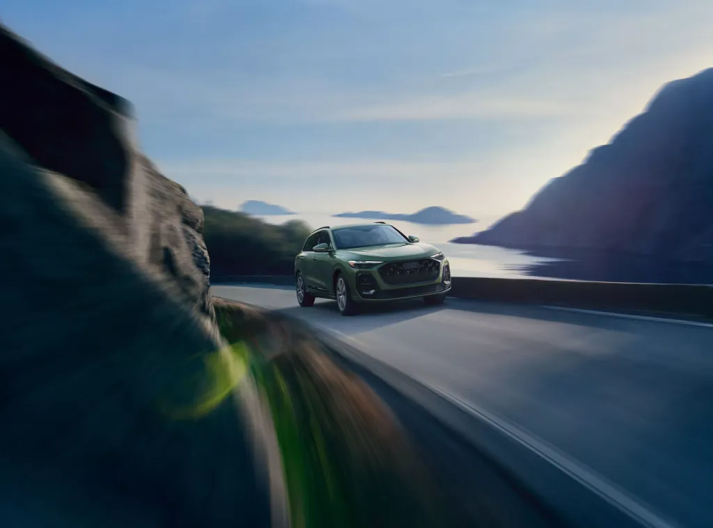 Audi Q5 2026: обновления интерфейса, «живой» руль и новые опции