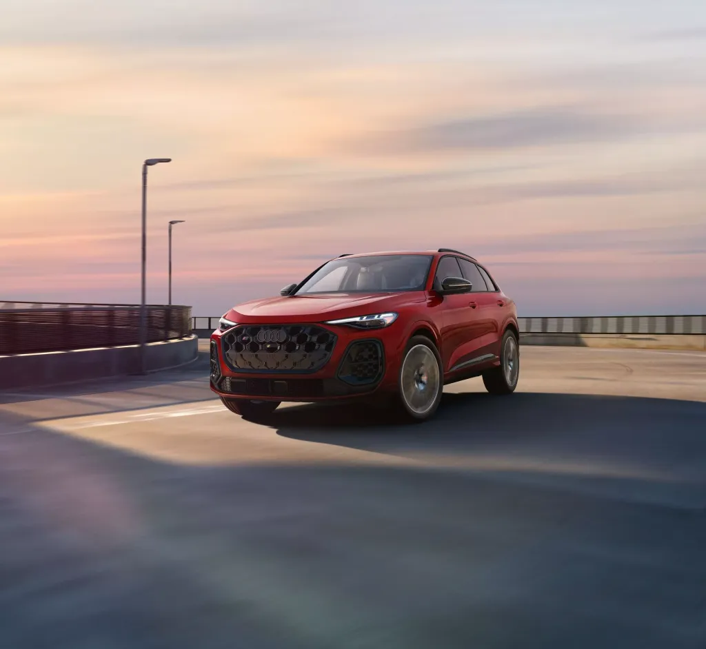 Audi Q5 2026: обновления интерфейса, «живой» руль и новые опции