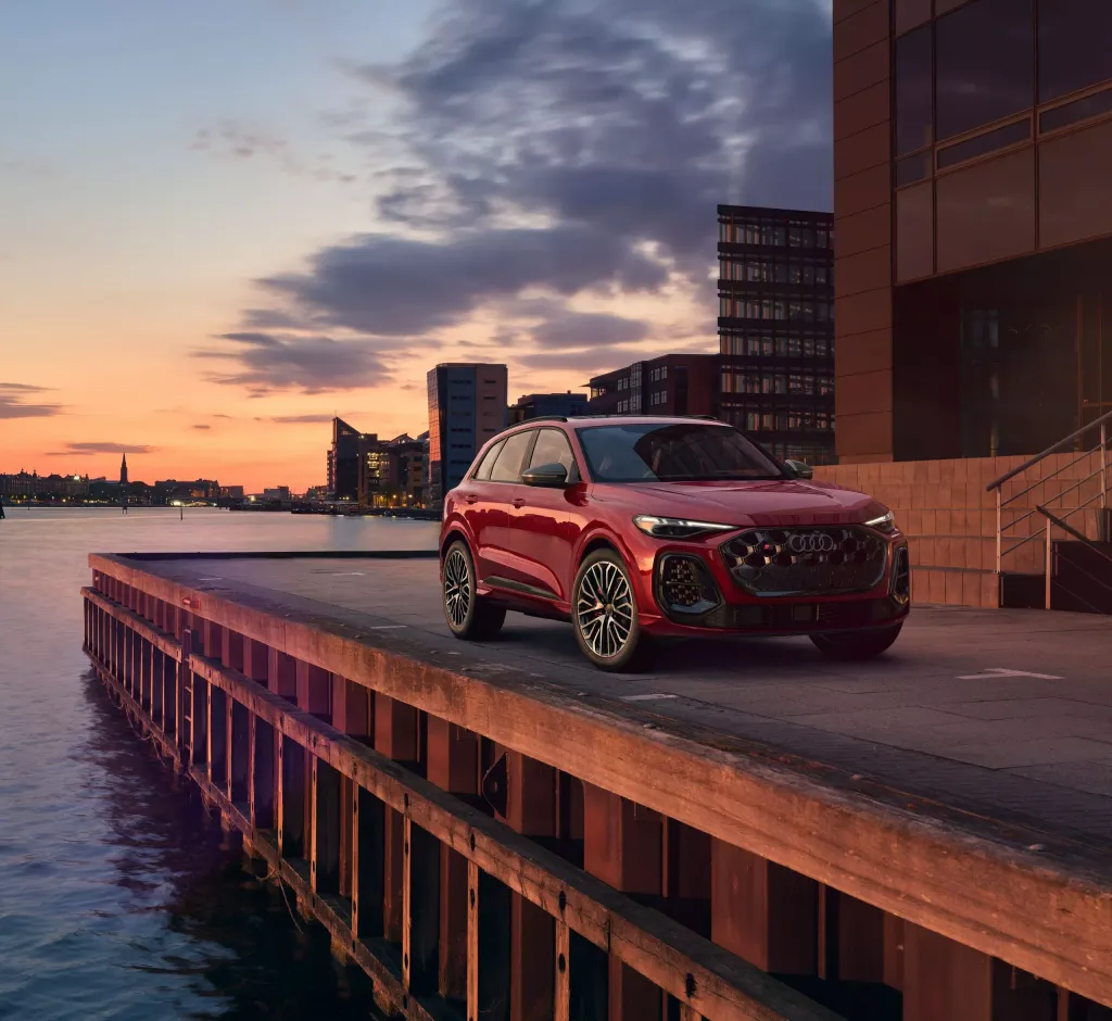 Audi Q5 2026: обновления интерфейса, «живой» руль и новые опции