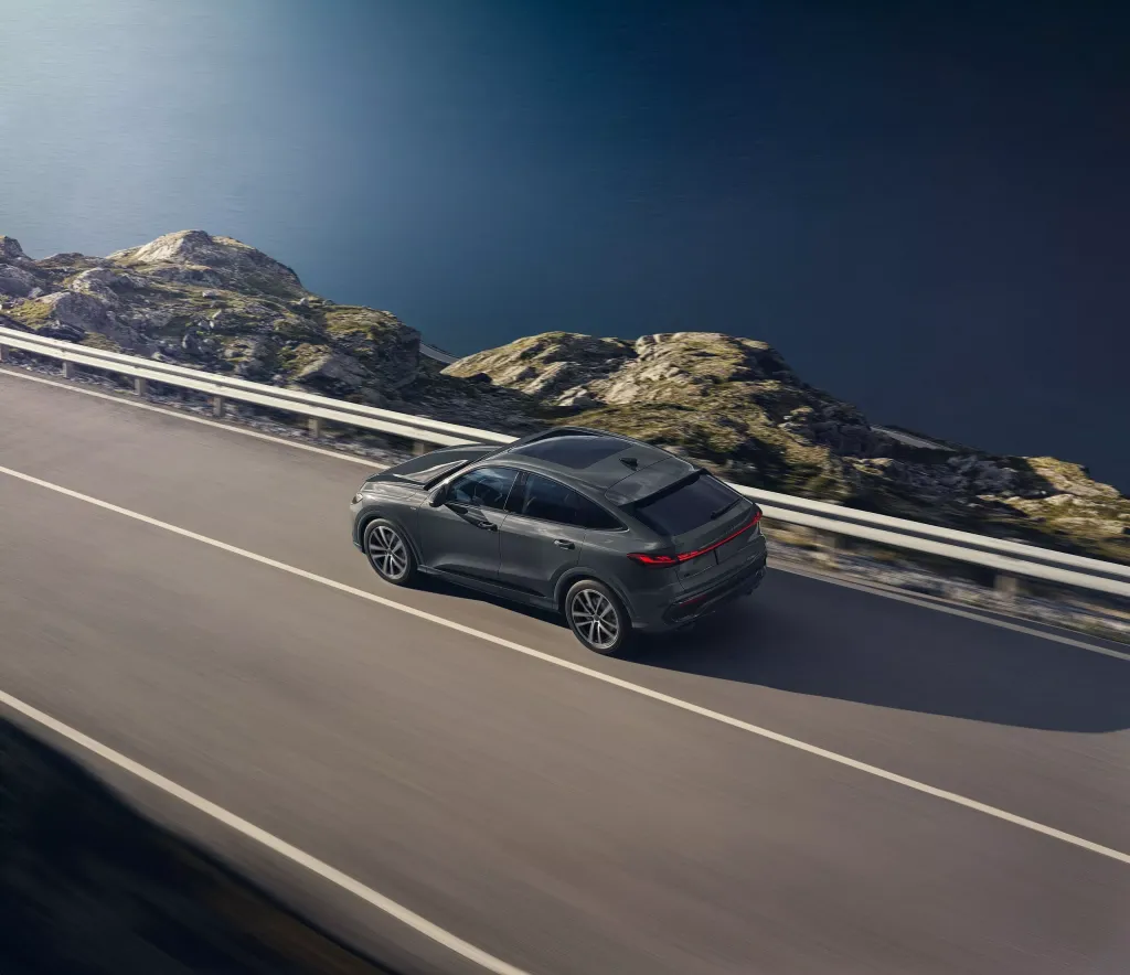 Audi Q5 2026: обновления интерфейса, «живой» руль и новые опции