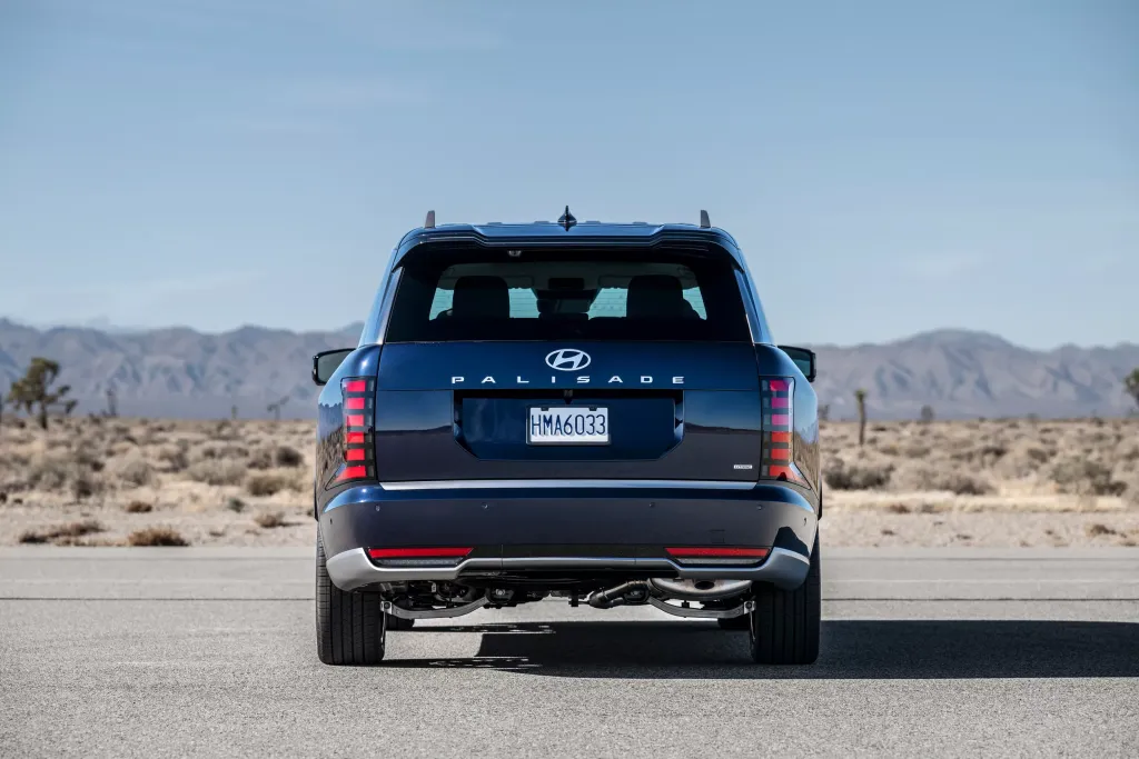 Dodge Charger, Hyundai Palisade и Ford Maverick Lobo: спорные итоги премии North American Car, Truck and Utility of the Year 2026