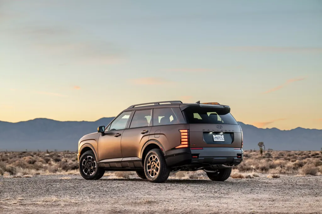 Dodge Charger, Hyundai Palisade и Ford Maverick Lobo: спорные итоги премии North American Car, Truck and Utility of the Year 2026