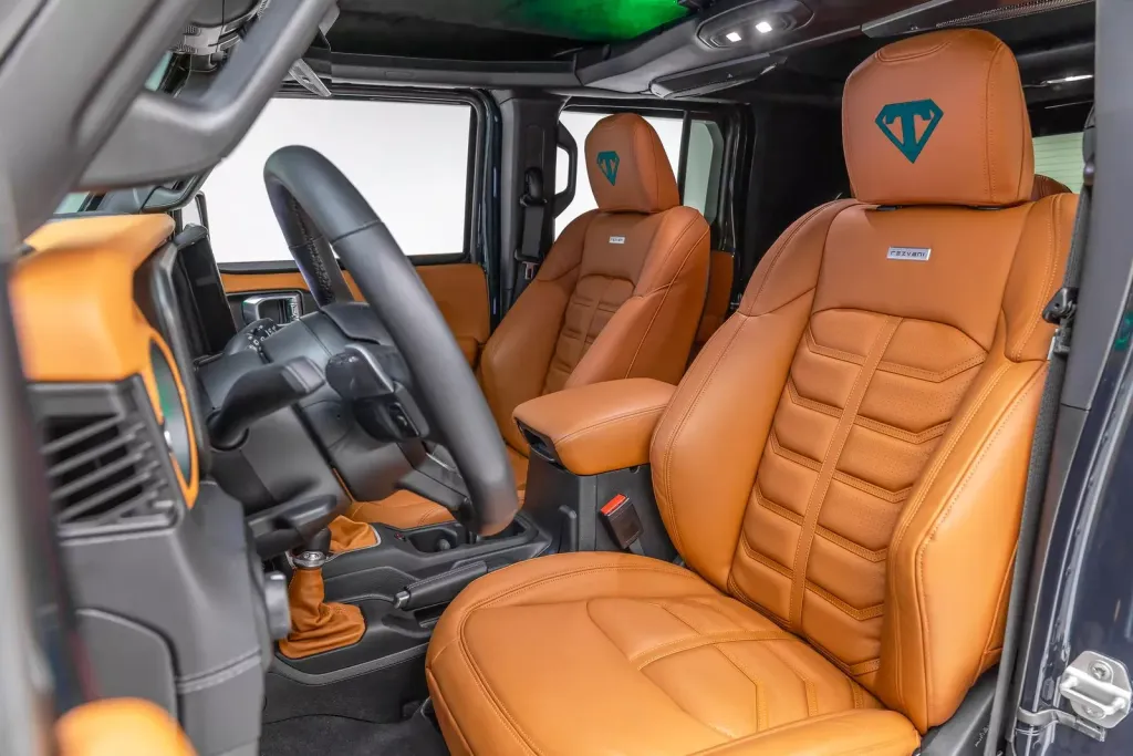 Rezvani Tank 2026 на базе Jeep Wrangler — бронированный внедорожник с дымовой завесой и экстремальными опциями