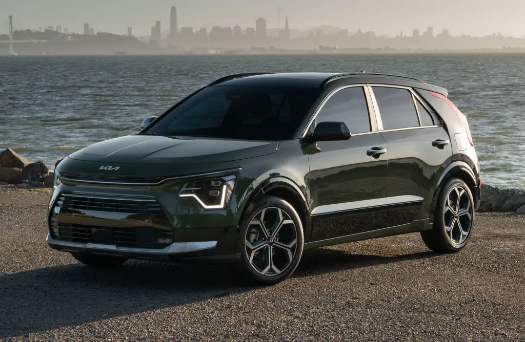 Kia Niro 2027: обновлённый дизайн в стиле EV и переработанный салон