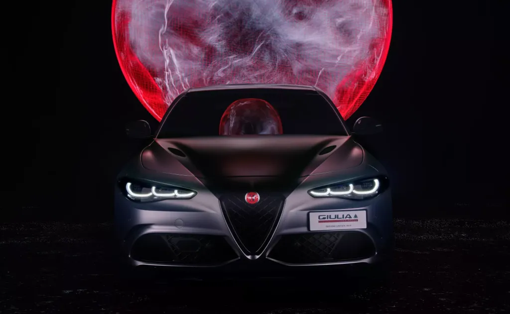 Alfa Romeo Giulia Quadrifoglio Luna Rossa: лимитированная версия с экстремальным прижимом