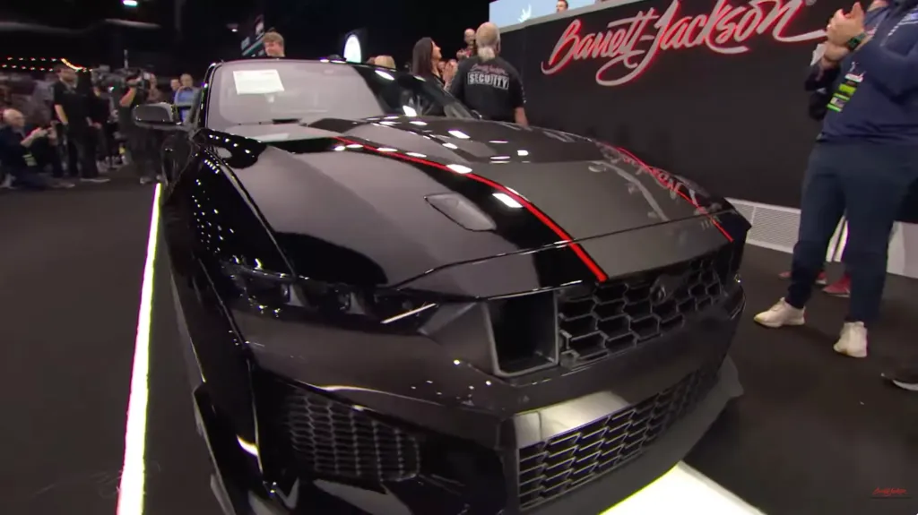 Ford Mustang Dark Horse SC: мощность «значительно выше 700 л.с.» и VIN 001 за 1,25 млн долларов на благотворительность