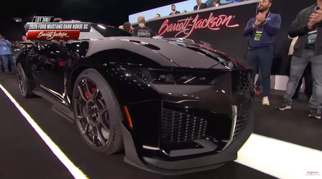 Ford Mustang Dark Horse SC: мощность «значительно выше 700 л.с.» и VIN 001 за 1,25 млн долларов на благотворительность