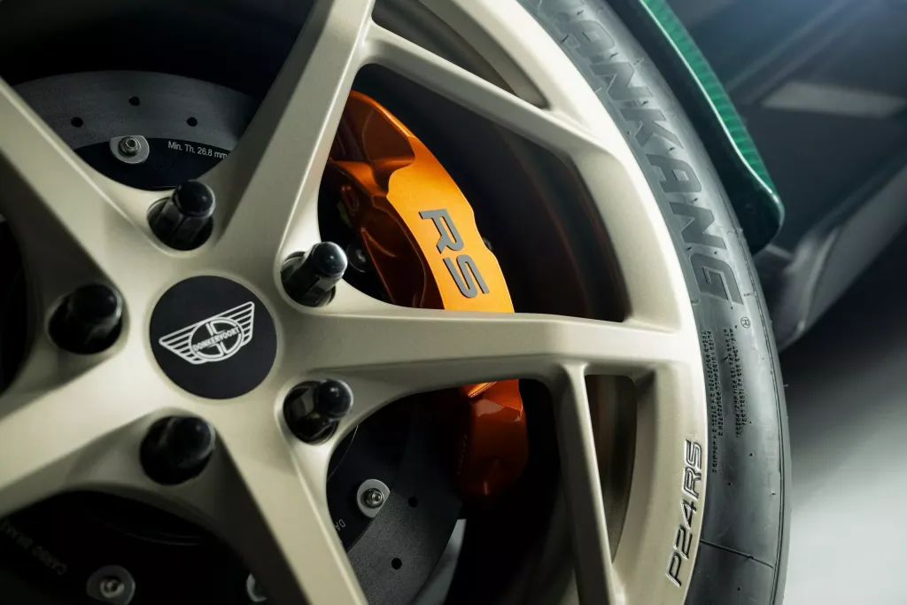 Donkervoort P24 RS: 780 кг, задний привод и «честные» 600 сил без электронных фильтров