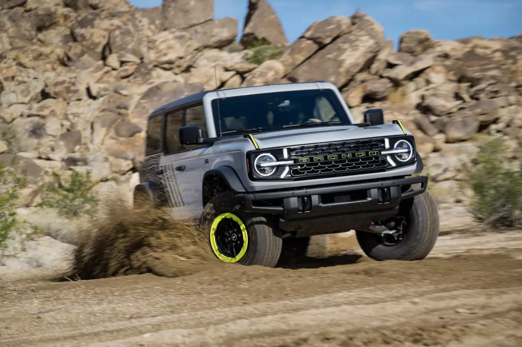 Ford Bronco RTR 2026 — внедорожный стиль Raptor без экстремальной мощности