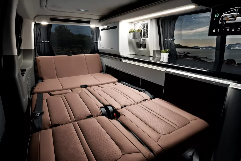 Hyundai Staria Camper Concept: электрический минивэн Hyundai превратили в премиальный автодом для Европы