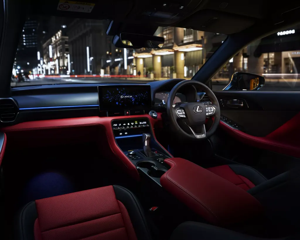 Lexus IS 2026 для Японии: обновление седана, пакеты TRD и F Sport, недоступные на других рынках