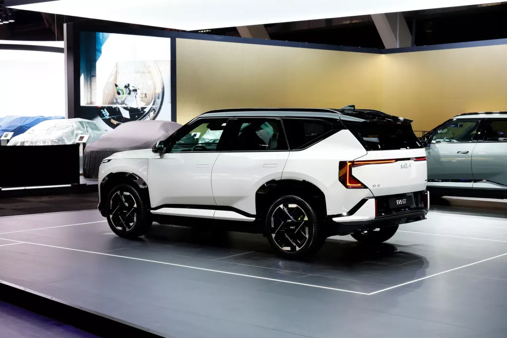 Kia EV3 GT, Kia EV4 GT и Kia EV5 GT — спортивные электромобили, которые возвращают удовольствие от вождения