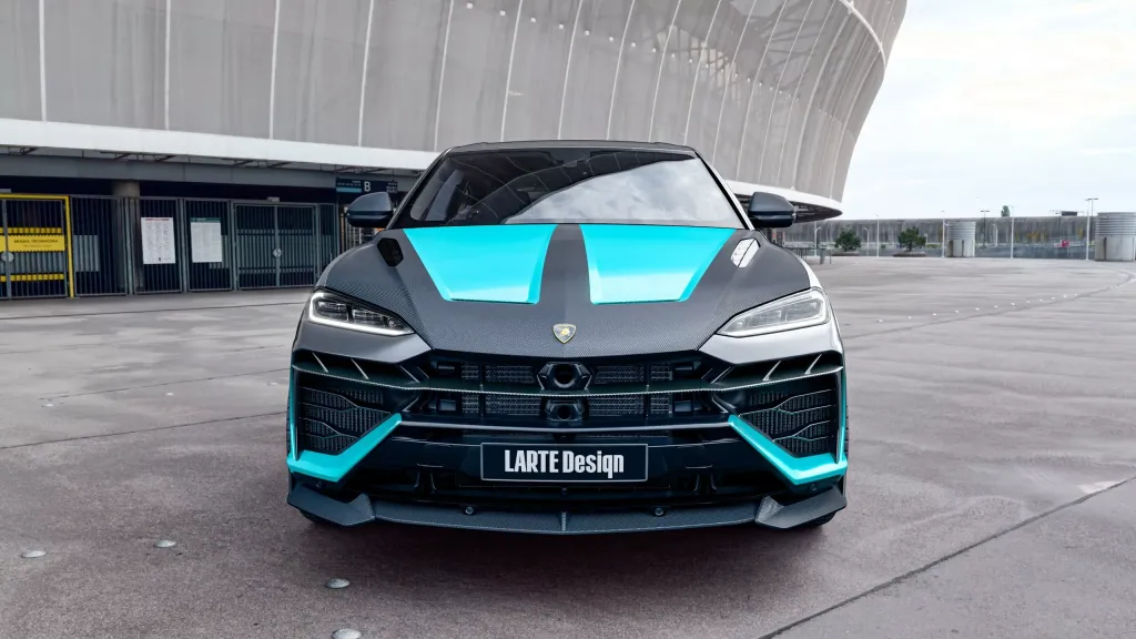 Lamborghini Urus SE получил углепластиковый обвес Largenda от Larte Design