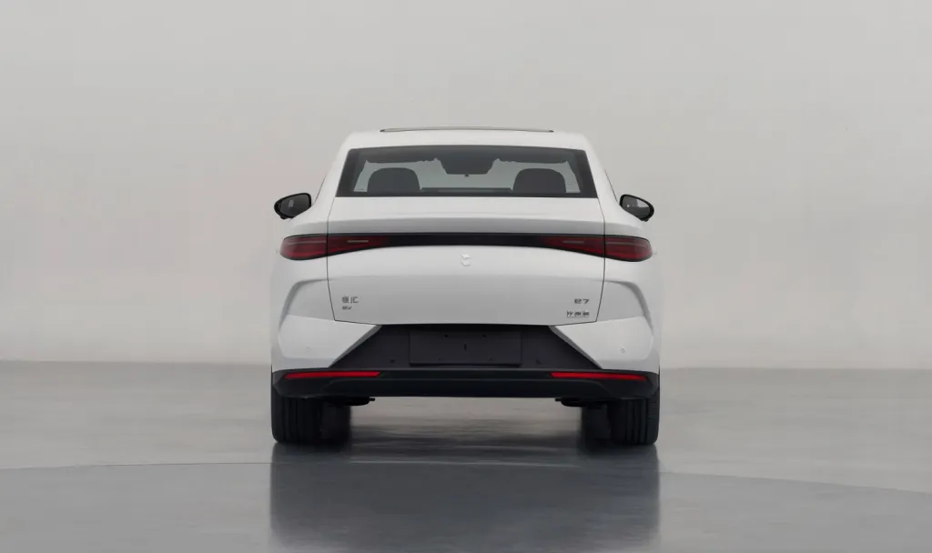 BYD Linghui: какие модели BYD скрываются под новым суббрендом для такси и автопарков