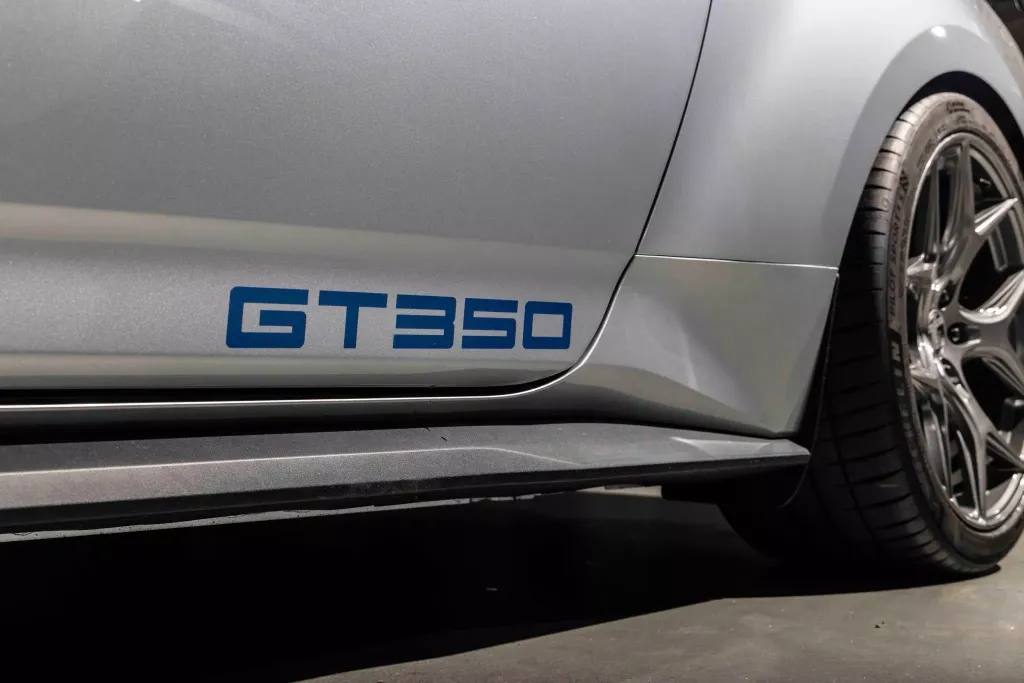 Shelby GT350 Кабриолет 2026: 810 л.с., выбор коробки передач и редкий тираж