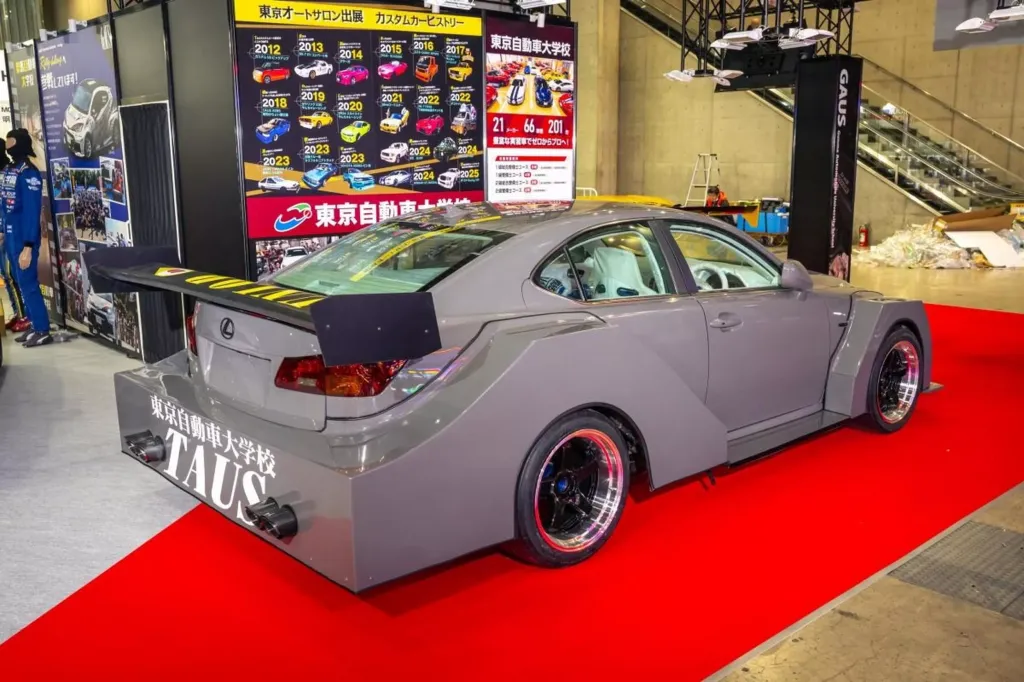 Lexus IS TAUS-HFRS: студенческий проект в стиле Minecraft на Tokyo Auto Salon 2026