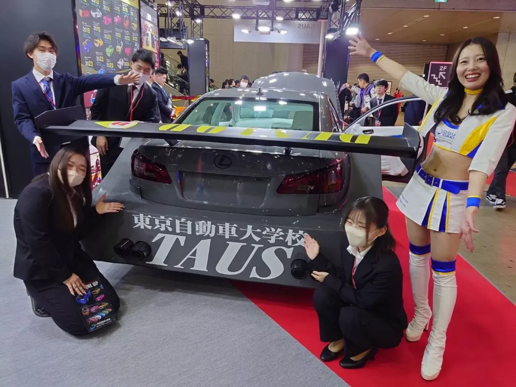 Lexus IS TAUS-HFRS: студенческий проект в стиле Minecraft на Tokyo Auto Salon 2026
