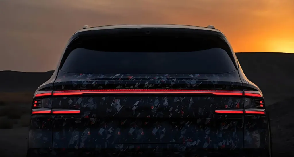 Zeekr 8X 2026 — флагманский гибридный внедорожник с увеличенным запасом хода