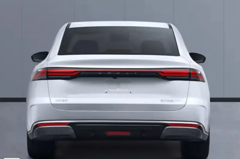 Обновленный Geely Galaxy Starshine 6 получил увеличенную батарею и до 170 км на электротяге