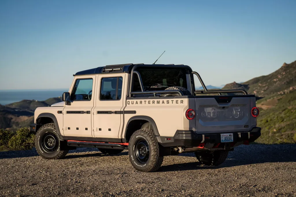 neos Grenadier 2026 получил новое рулевое управление и версию Black Edition без прибавки к цене