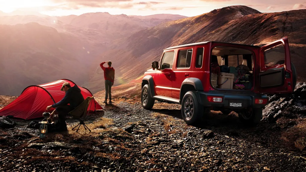 Suzuki Jimny Nomade 2026: пятидверный внедорожник стал безопаснее и удобнее